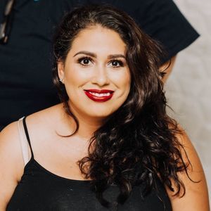 Meet your Posher, Alejandra